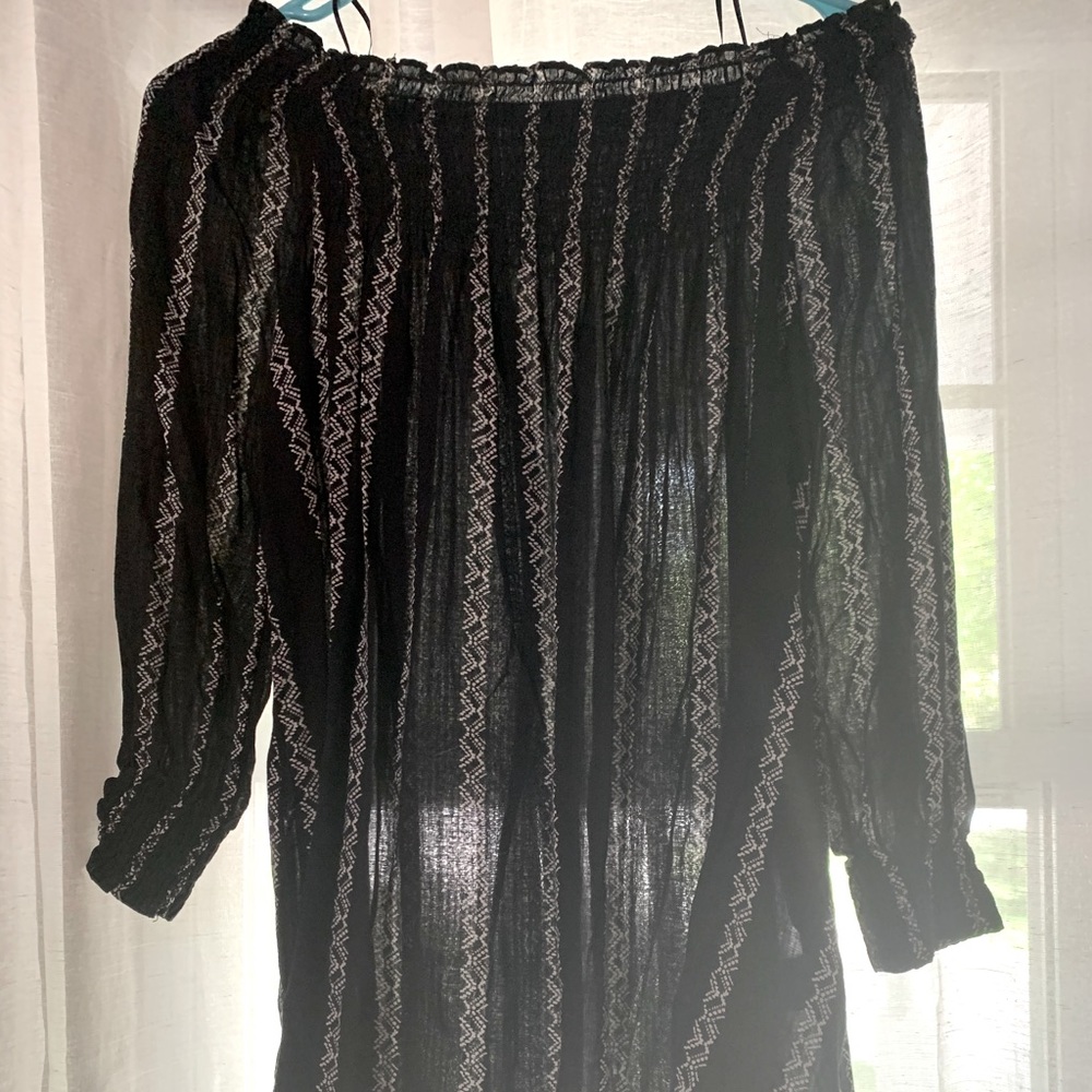 Off the shoulder maternity shirt